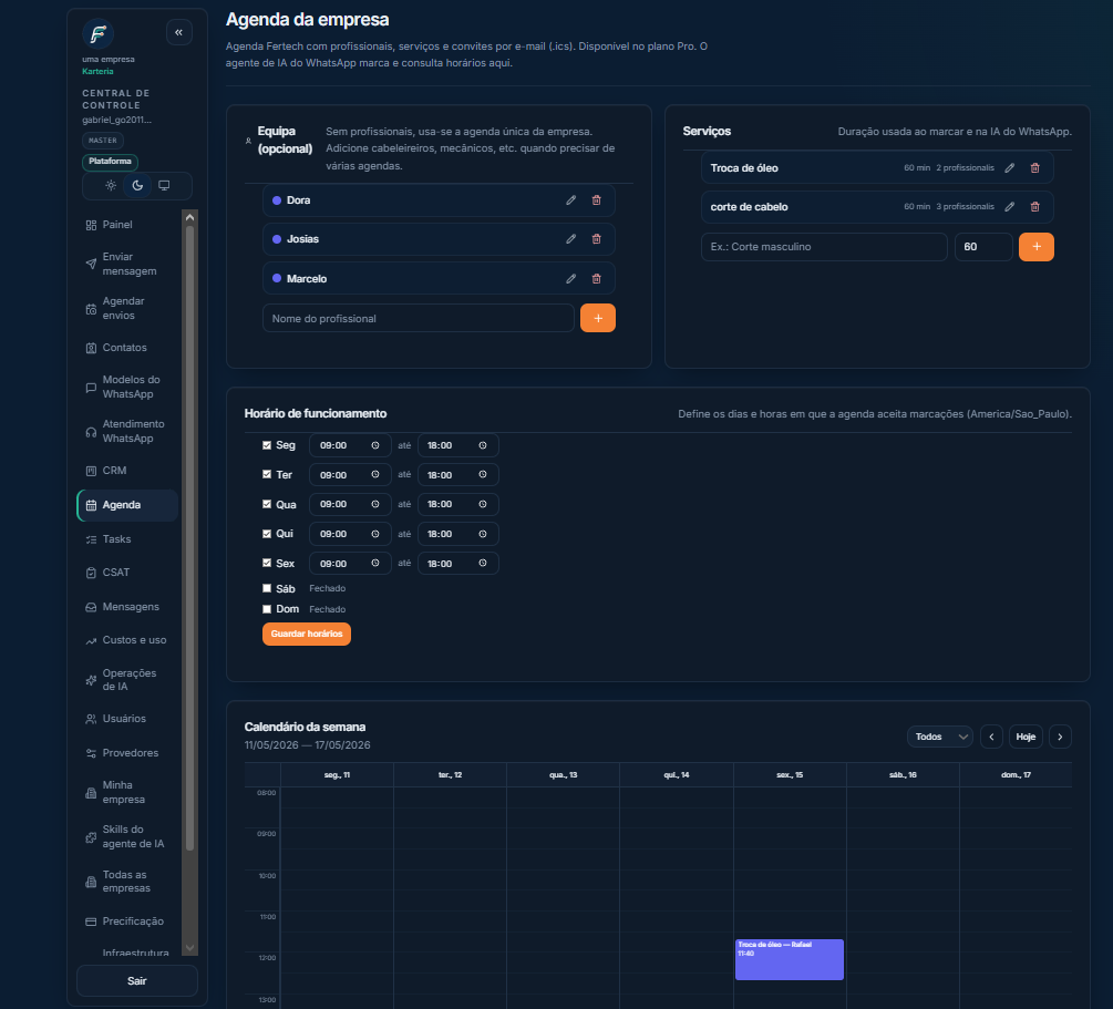 Tela da Agenda da empresa Karteria, mostrando equipe de profissionais, serviços configurados, horário de funcionamento e calendário semanal com agendamento ativo.